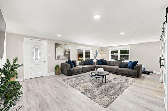 189 Country Club Road, Sneads Ferry, NC 28460