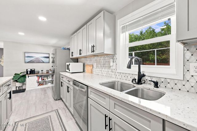 189 Country Club Road, Sneads Ferry, NC 28460