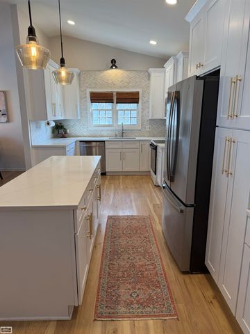 47642 Stephanie Drive, Macomb Twp, MI 48044