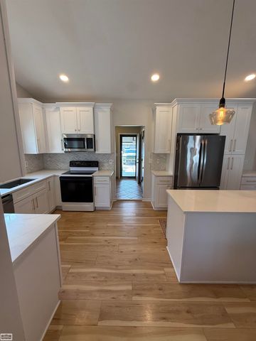 47642 Stephanie Drive, Macomb Twp, MI 48044