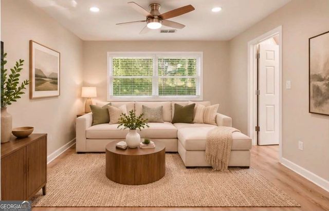 495 Larchmont Circle NW, Atlanta, GA 30318