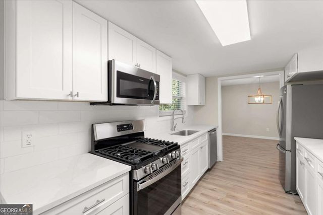 495 Larchmont Circle NW, Atlanta, GA 30318