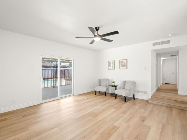 4421 N Maple Avenue, Fresno, CA 93726