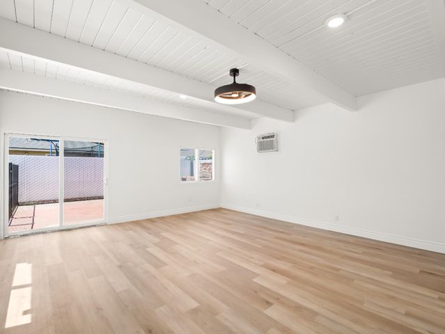 4421 N Maple Avenue, Fresno, CA 93726