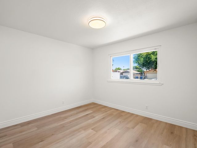 4421 N Maple Avenue, Fresno, CA 93726
