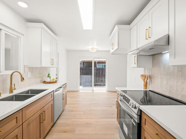 4421 N Maple Avenue, Fresno, CA 93726