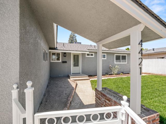 4421 N Maple Avenue, Fresno, CA 93726
