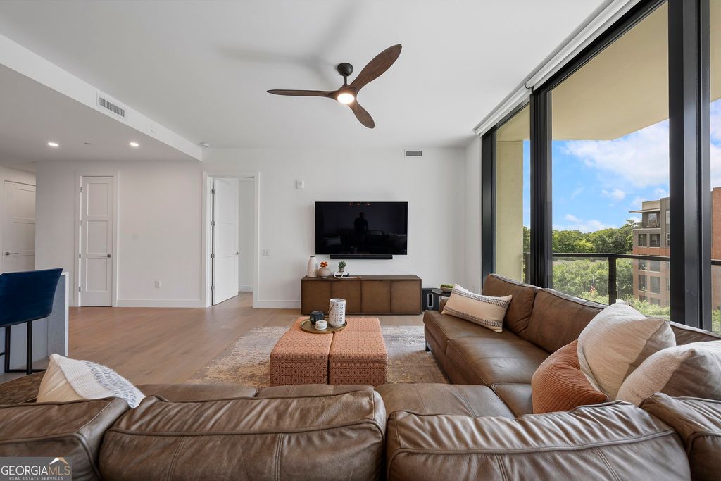 2425 Peachtree Road NE 511, Atlanta, GA 30305 — photo 3