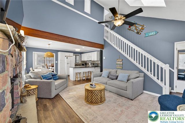 24 Hopkins Circle, Penn Forest Twp, PA 18210