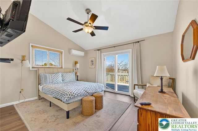 24 Hopkins Circle, Penn Forest Twp, PA 18210