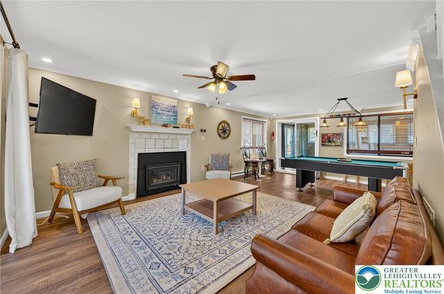 24 Hopkins Circle, Penn Forest Twp, PA 18210