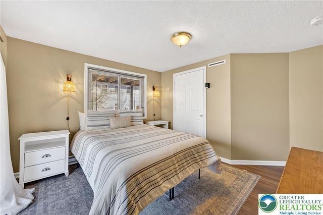 24 Hopkins Circle, Penn Forest Twp, PA 18210