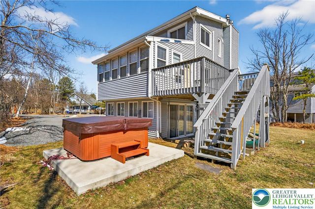 24 Hopkins Circle, Penn Forest Twp, PA 18210