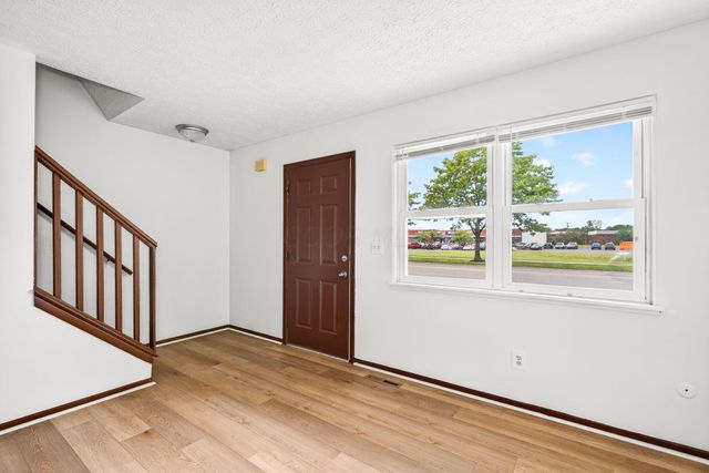 2951-2963 Southwest Boulevard, Grove City, OH 43123