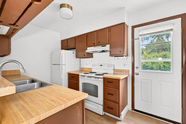 2951-2963 Southwest Boulevard, Grove City, OH 43123