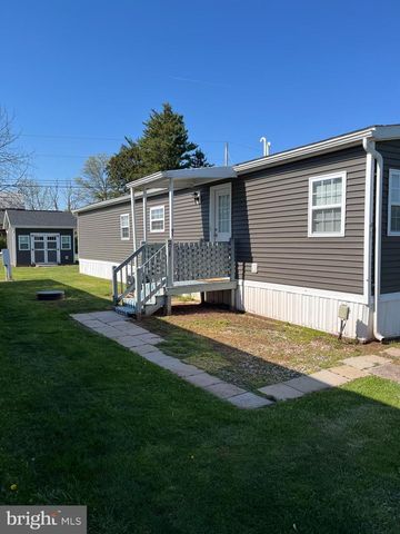 91 SHERRILL DR, New Oxford, PA 17350