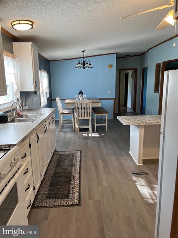 91 SHERRILL DR, New Oxford, PA 17350