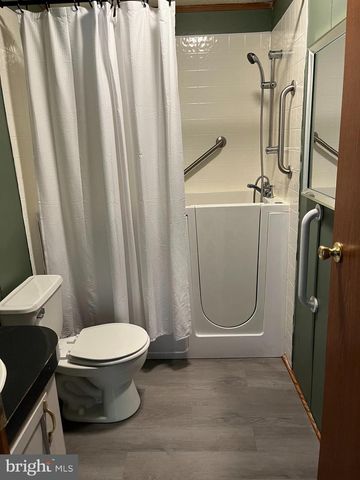 91 SHERRILL DR, New Oxford, PA 17350