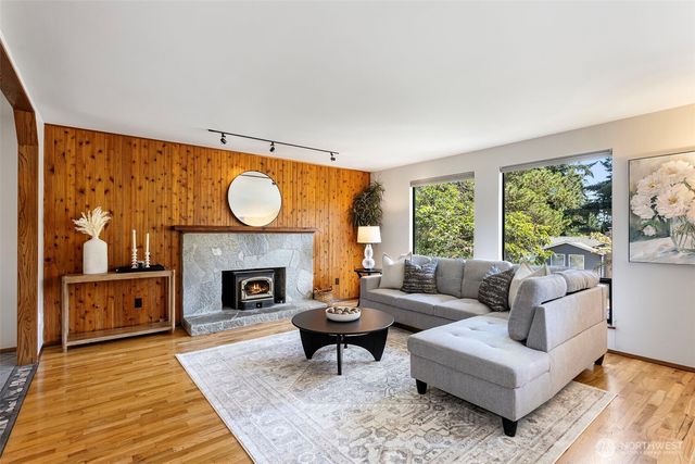 22202 Meridian Avenue S, Bothell, WA 98021