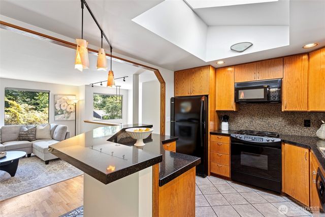 22202 Meridian Avenue S, Bothell, WA 98021