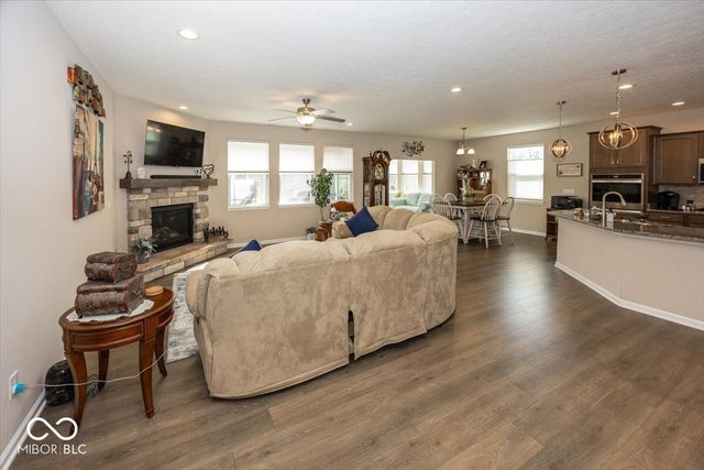 6385 Harvey Drive, Plainfield, IN 46168