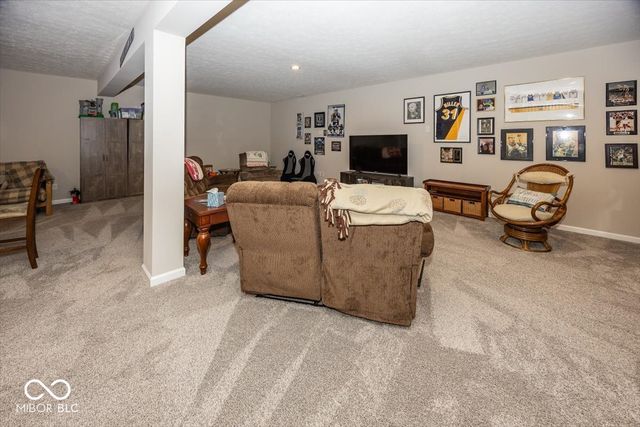 6385 Harvey Drive, Plainfield, IN 46168