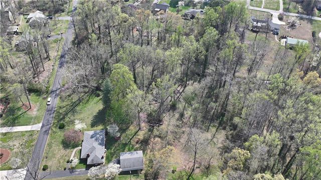 117 Hillcrest Road, Thomasville, NC 27360