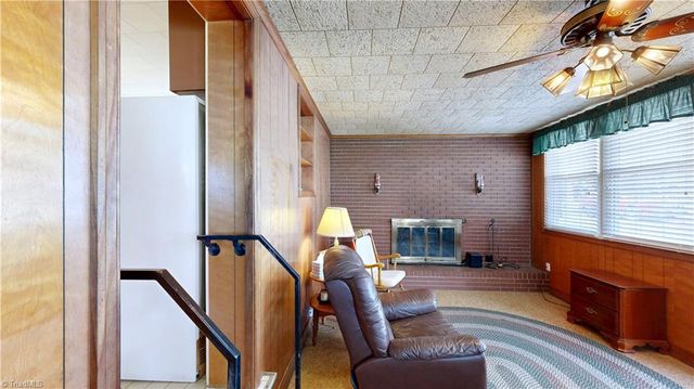 117 Hillcrest Road, Thomasville, NC 27360