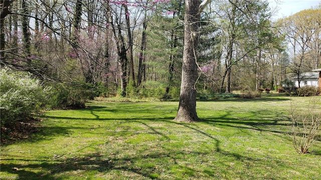 117 Hillcrest Road, Thomasville, NC 27360