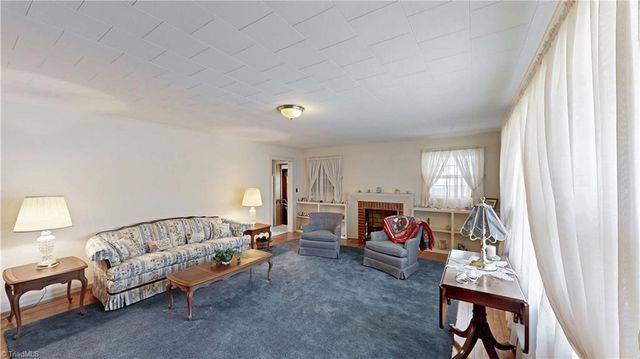 117 Hillcrest Road, Thomasville, NC 27360