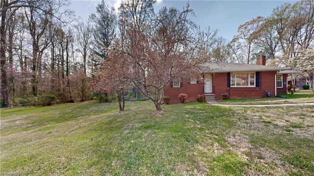 117 Hillcrest Road, Thomasville, NC 27360