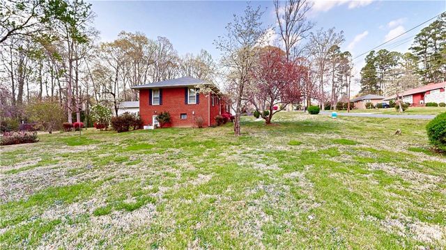 117 Hillcrest Road, Thomasville, NC 27360