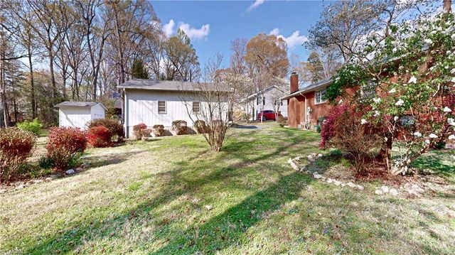 117 Hillcrest Road, Thomasville, NC 27360