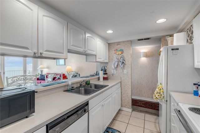 5203 S ATLANTIC AVENUE 412B, New Smyrna Beach, FL 32169