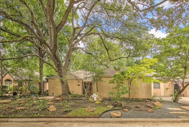 3231 Village Falls Court, Kingwood, TX 77339