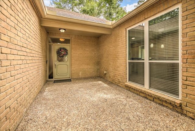 3231 Village Falls Court, Kingwood, TX 77339