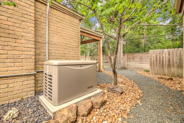 3231 Village Falls Court, Kingwood, TX 77339