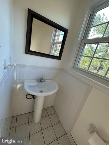 4524 WINDSOR ARMS CT, Annandale, VA 22003