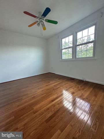4524 WINDSOR ARMS CT, Annandale, VA 22003