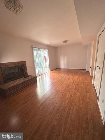 4524 WINDSOR ARMS CT, Annandale, VA 22003