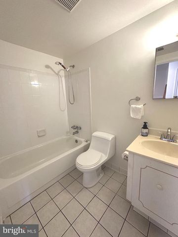 4524 WINDSOR ARMS CT, Annandale, VA 22003