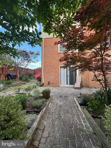4524 WINDSOR ARMS CT, Annandale, VA 22003