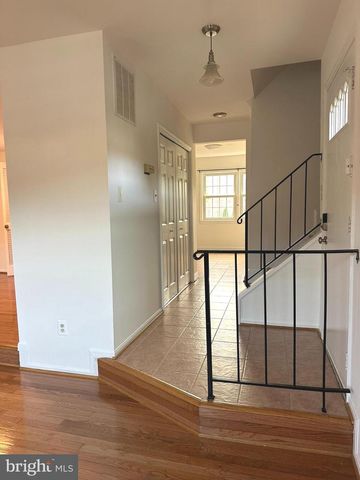 4524 WINDSOR ARMS CT, Annandale, VA 22003