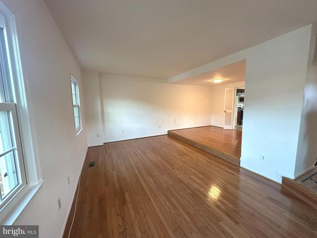 4524 WINDSOR ARMS CT, Annandale, VA 22003