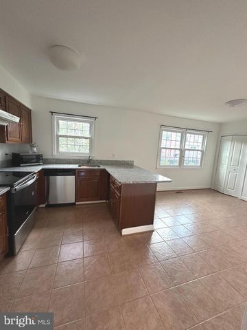 4524 WINDSOR ARMS CT, Annandale, VA 22003