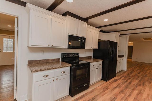 375 Caney Creek Road, Carrollton, GA 30116