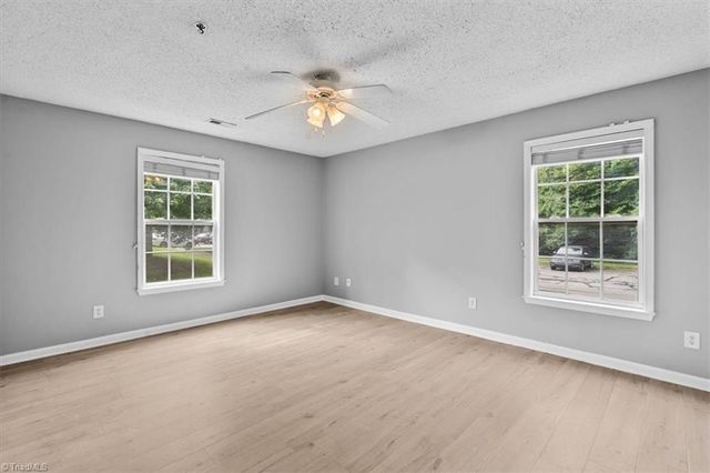133 James Road iC, High Point, NC 27265