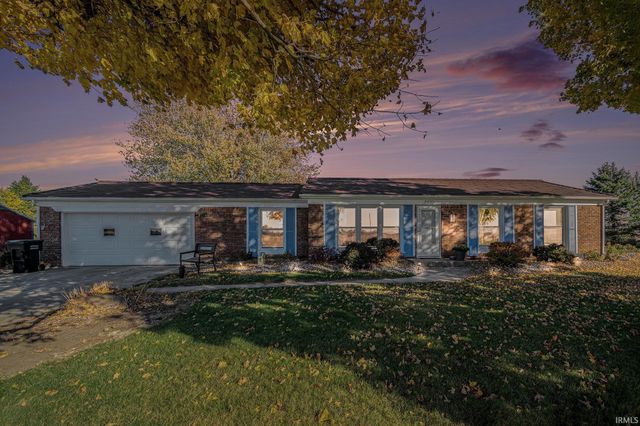 8920 S Merry Estates Drive, Silver Lake, IN 46982