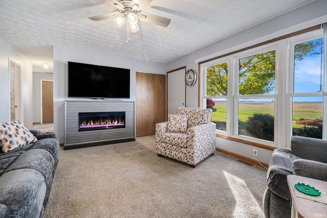 8920 S Merry Estates Drive, Silver Lake, IN 46982