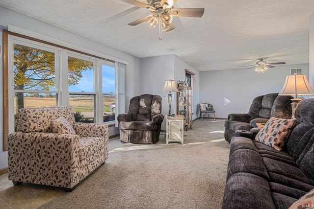 8920 S Merry Estates Drive, Silver Lake, IN 46982